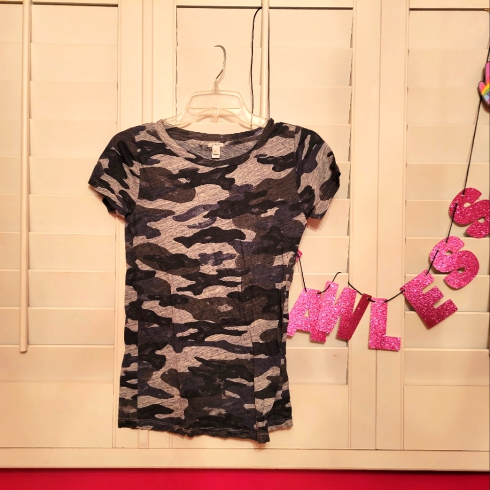 Gray cotton camo tee